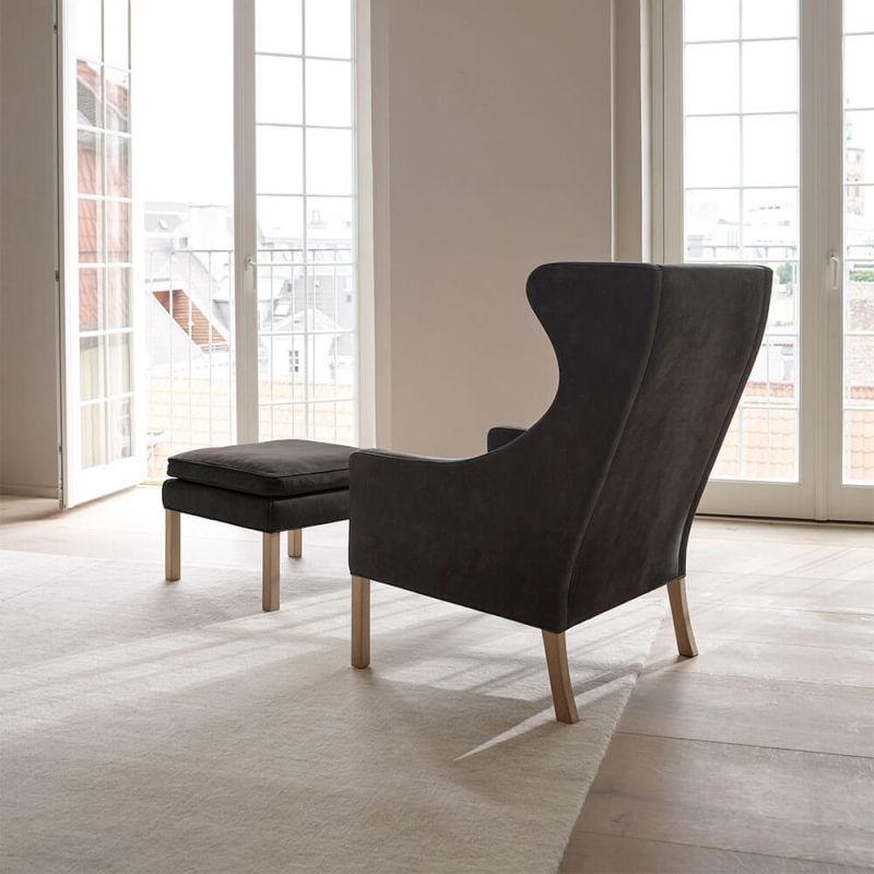 BM 2202 Ottoman er designet af Børne Mogensen til BM 2204